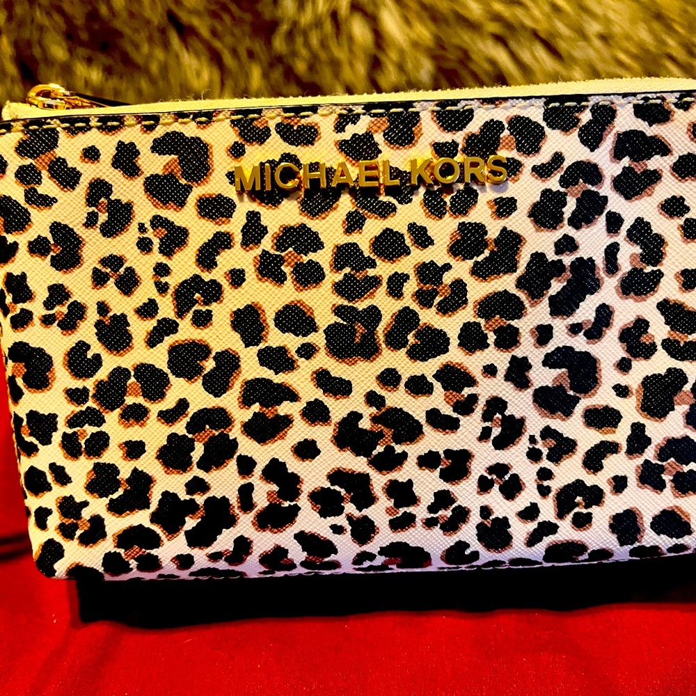 Michael Kors Wristlet